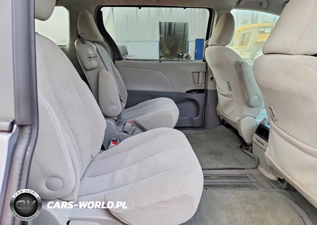 2011 Toyota Sienna Le VIN:5TDKK3DC5BS031009 - 11