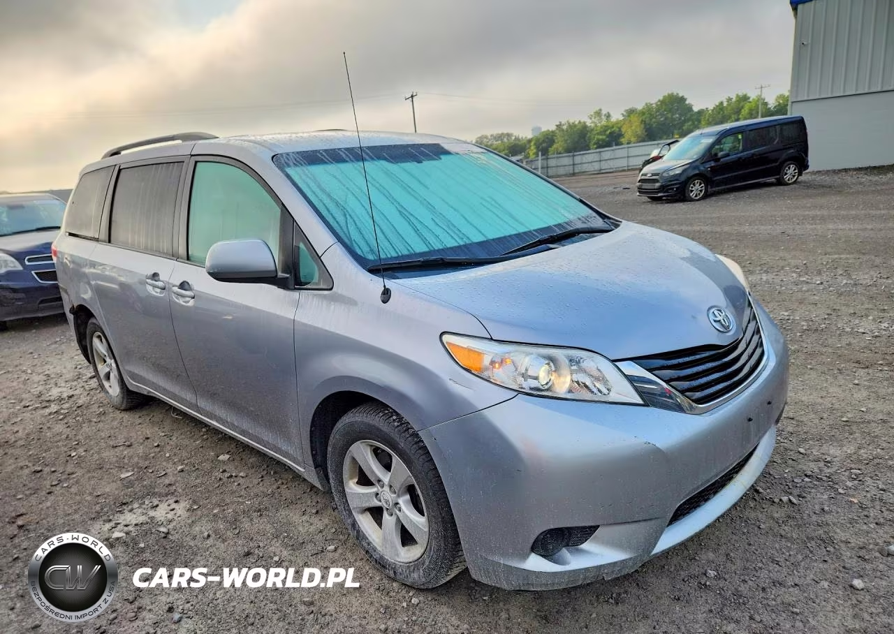2011 Toyota Sienna Le VIN:5TDKK3DC5BS031009 - 4