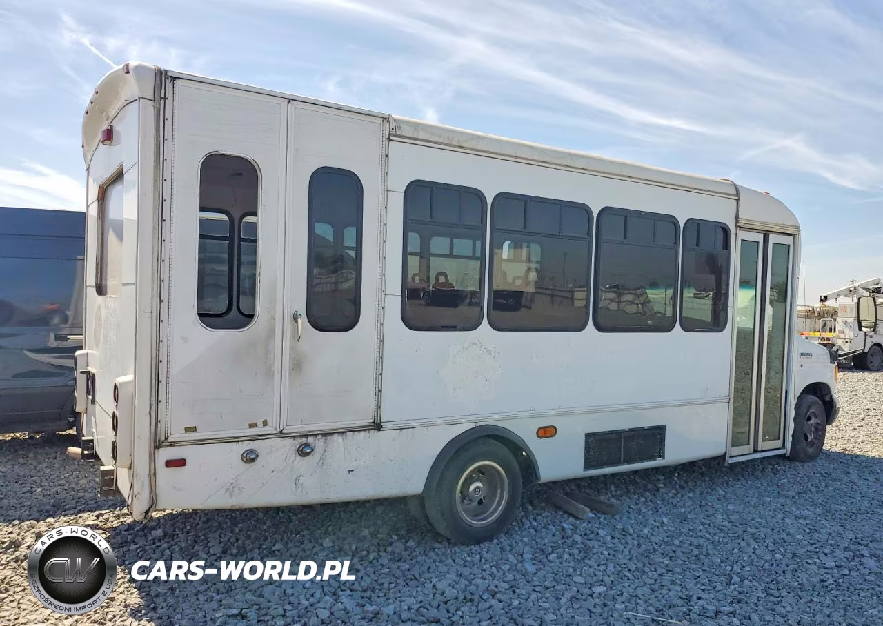 2007 Ford Econoline E450 Super Duty Cutaway Van VIN:1FDXE45S77DB30132 - 3