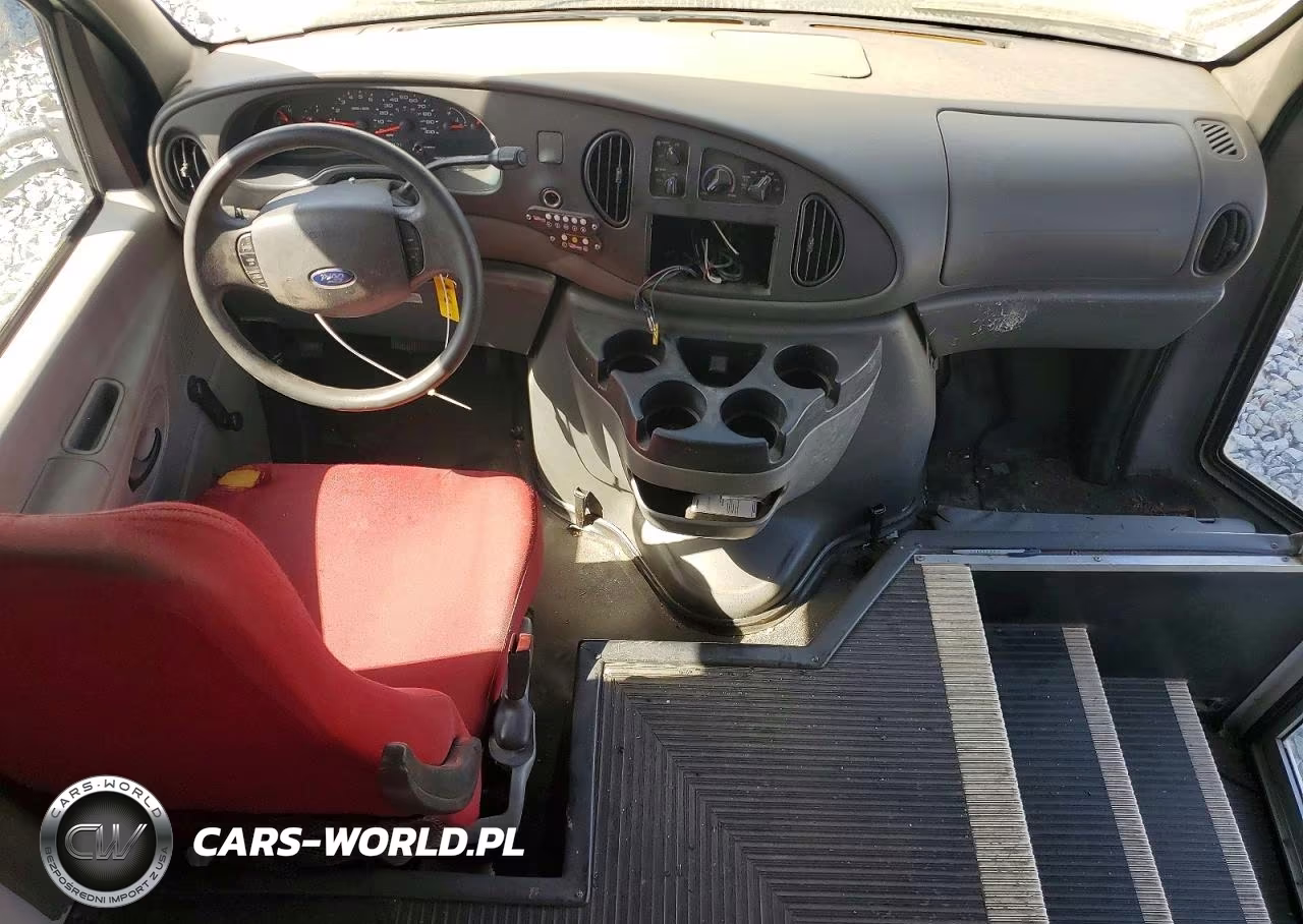 2007 Ford Econoline E450 Super Duty Cutaway Van VIN:1FDXE45S77DB30132 - 8