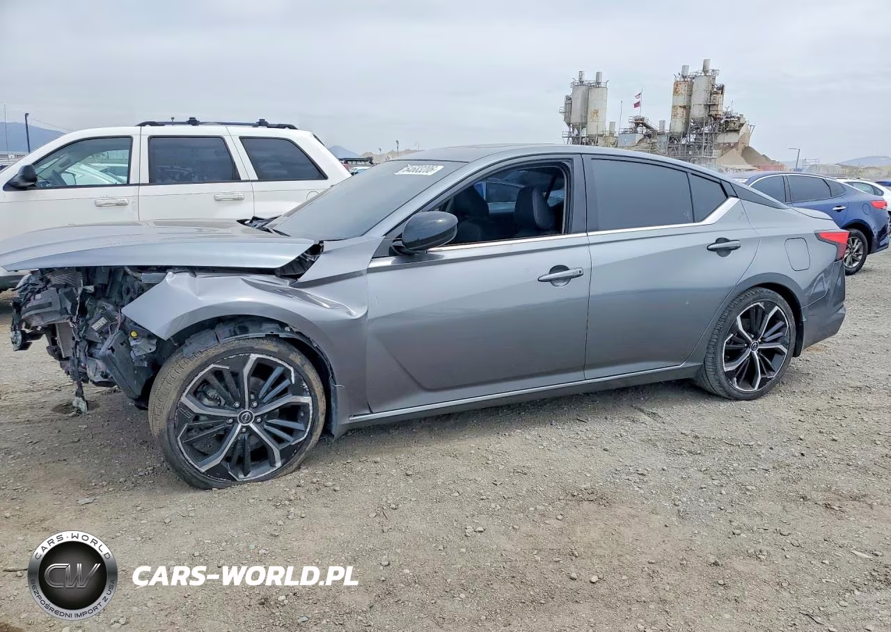 2023 Nissan Altima Sr – zdjęcie 1 z 12