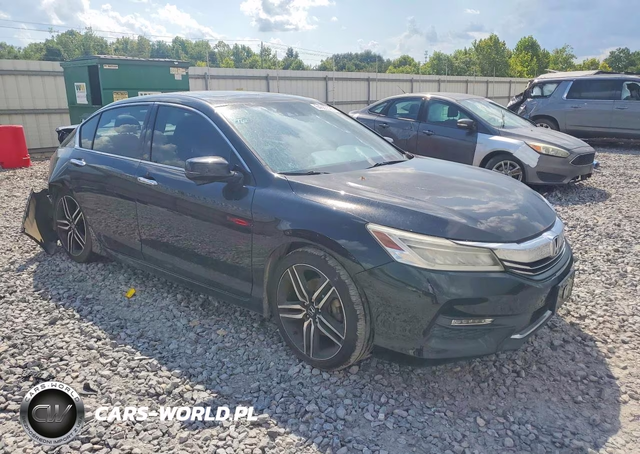 2017 Honda Accord Touring VIN:1HGCR3F98HA026315 - 4
