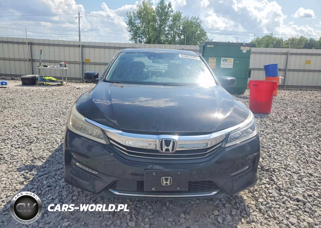 2017 Honda Accord Touring VIN:1HGCR3F98HA026315 - 5