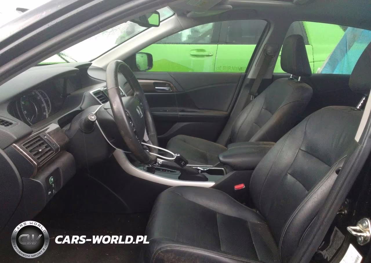 2017 Honda Accord Touring VIN:1HGCR3F98HA026315 - 7