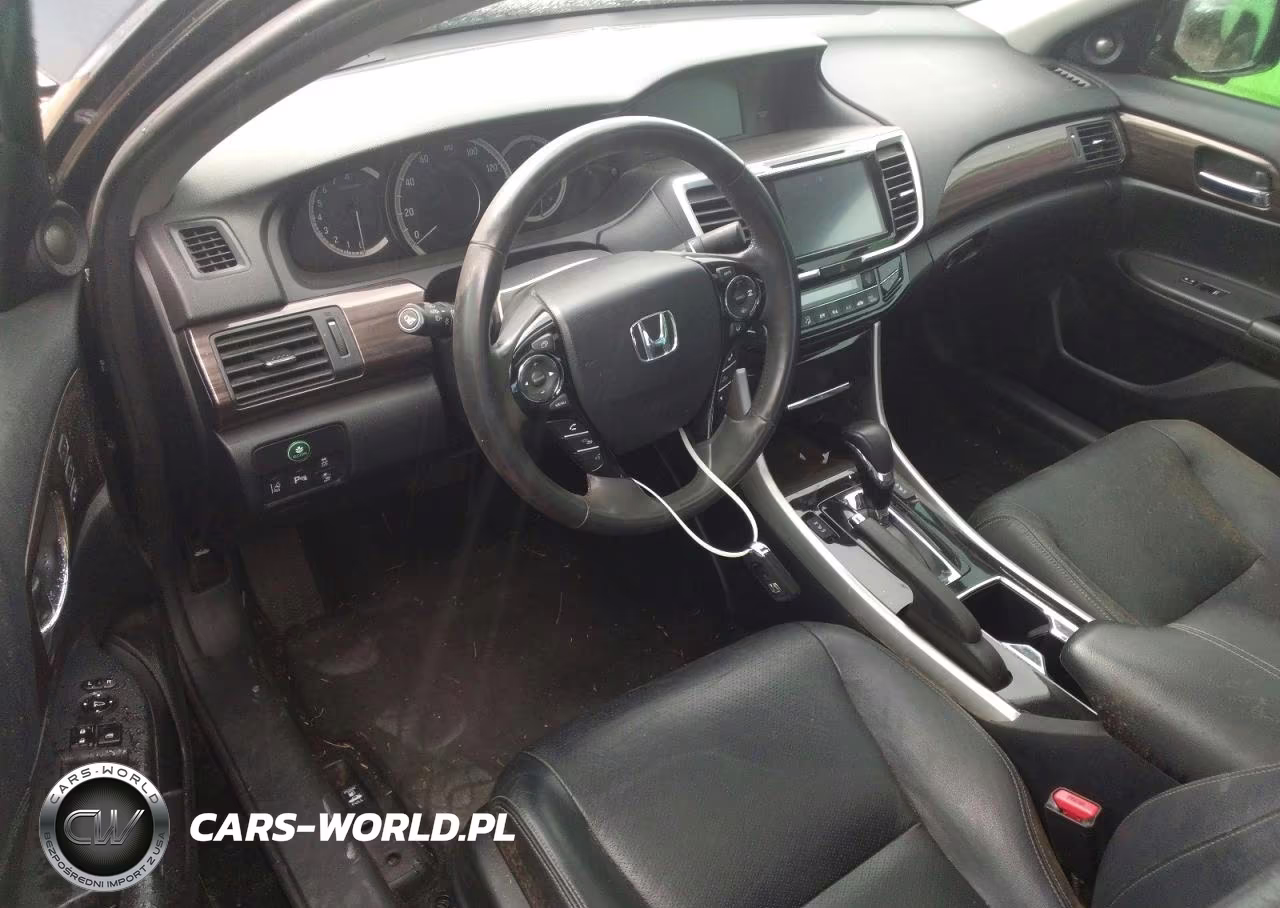2017 Honda Accord Touring VIN:1HGCR3F98HA026315 - 8