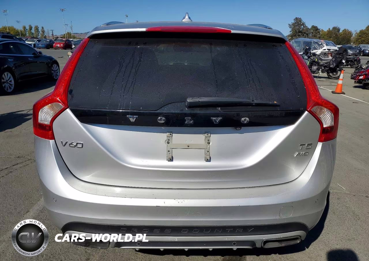 2016 Volvo V60 Cross Country Premier VIN:YV4612HK5G1017449 - 6