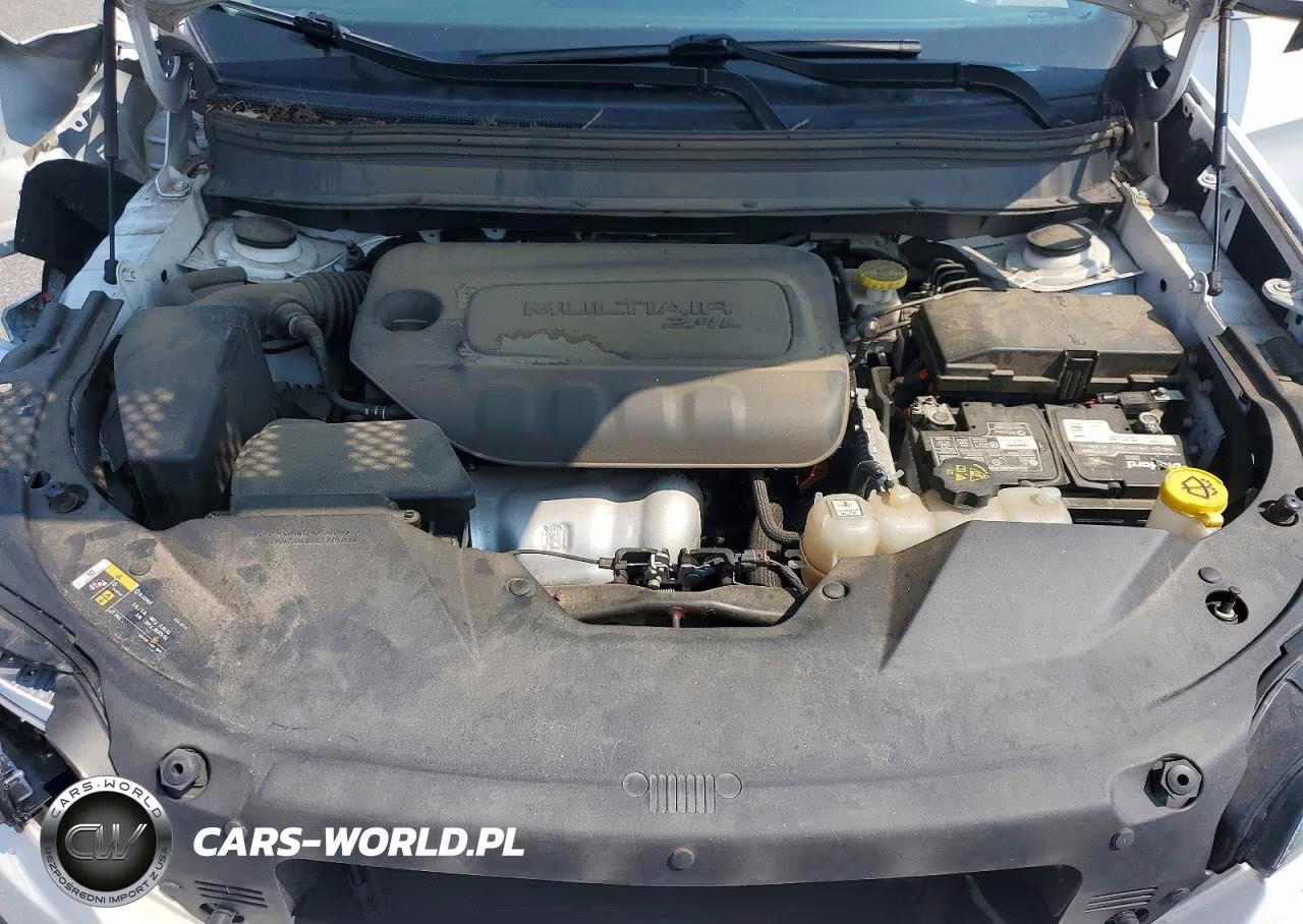 2019 Jeep Cherokee Latitude Plus VIN:1C4PJLLB6KD324396 - 12