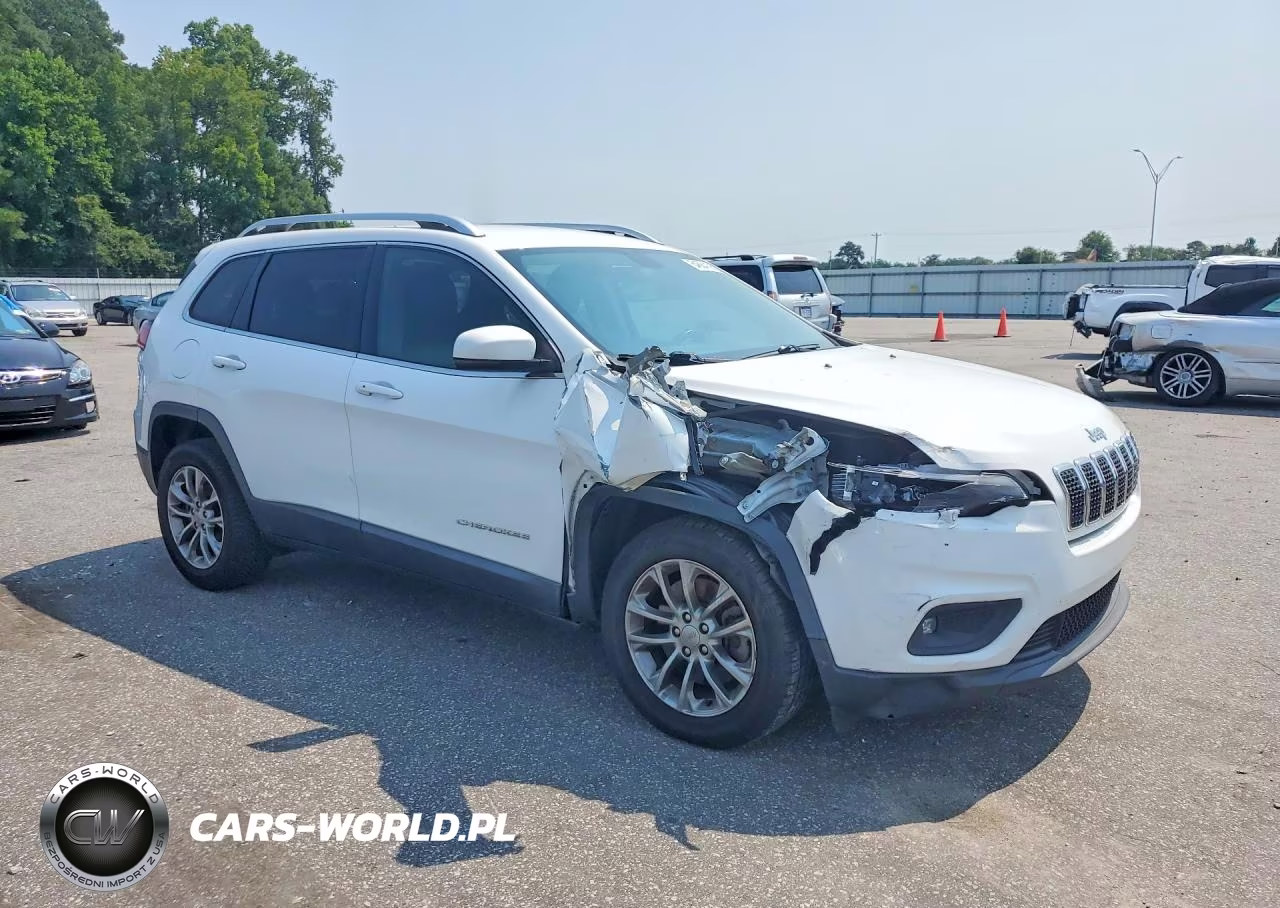 2019 Jeep Cherokee Latitude Plus VIN:1C4PJLLB6KD324396 - 4