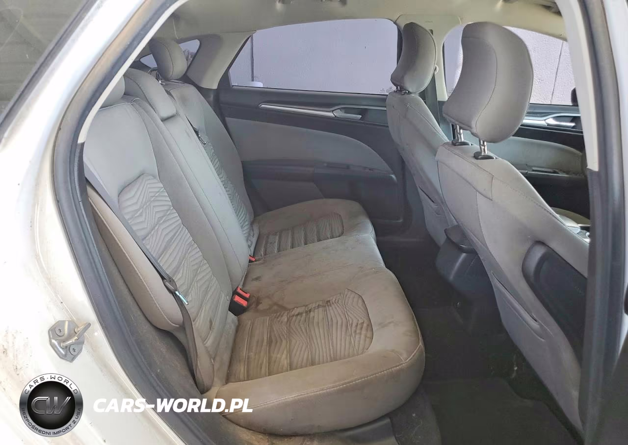 2016 Ford Fusion S Hybrid VIN:3FA6P0UU8GR404618 - 10