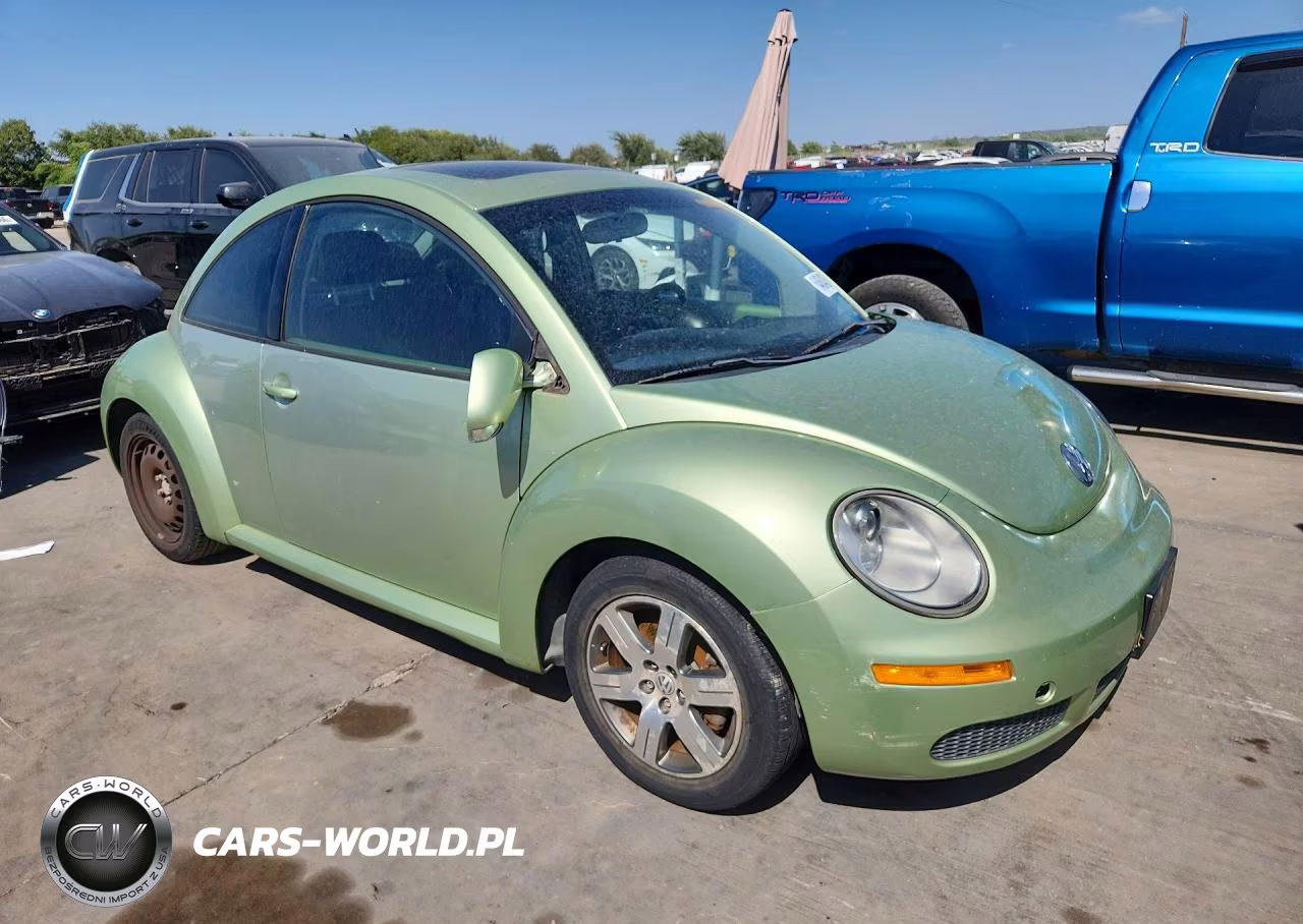 2006 Volkswagen New Beetle 2.5L Option Package 1 VIN:3VWRW31C16M415086 - 4