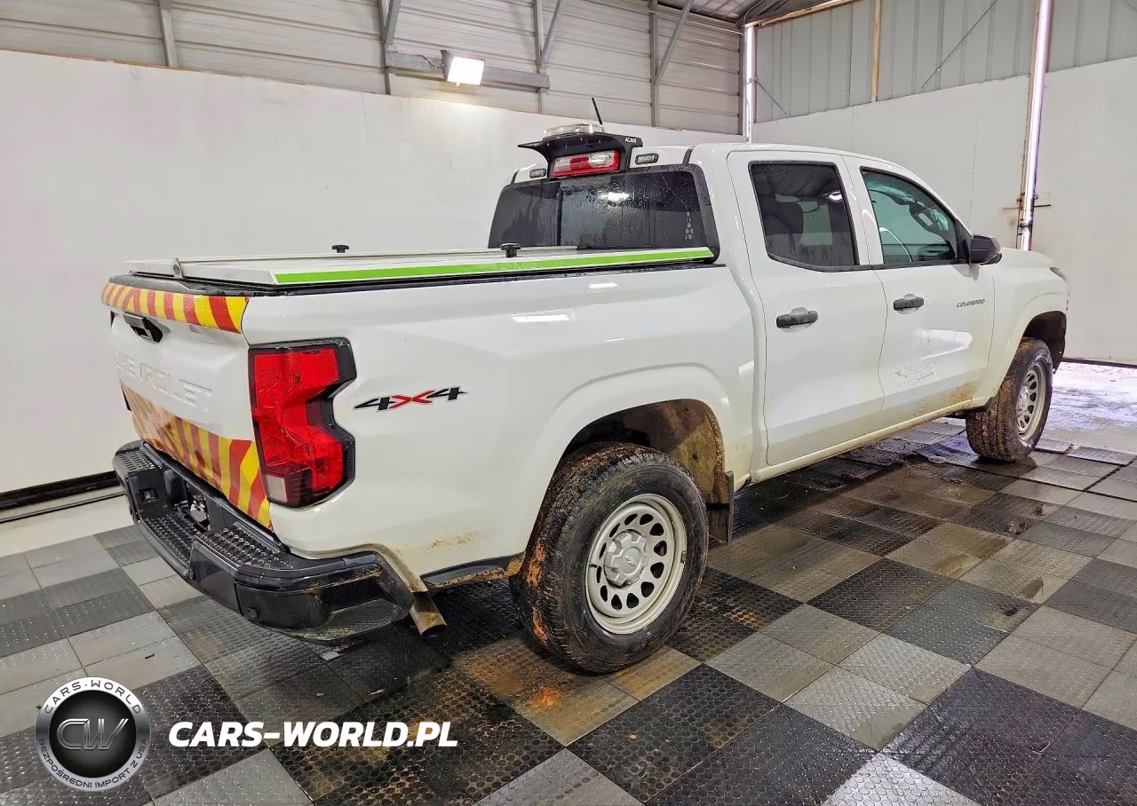 2023 Chevrolet Colorado VIN:1GCGTBEC4P1161900 - 3