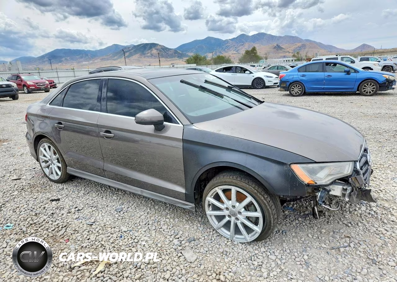2016 Audi A3 Prestige S-Line VIN:WAUK8HFF4G1005523 - 4
