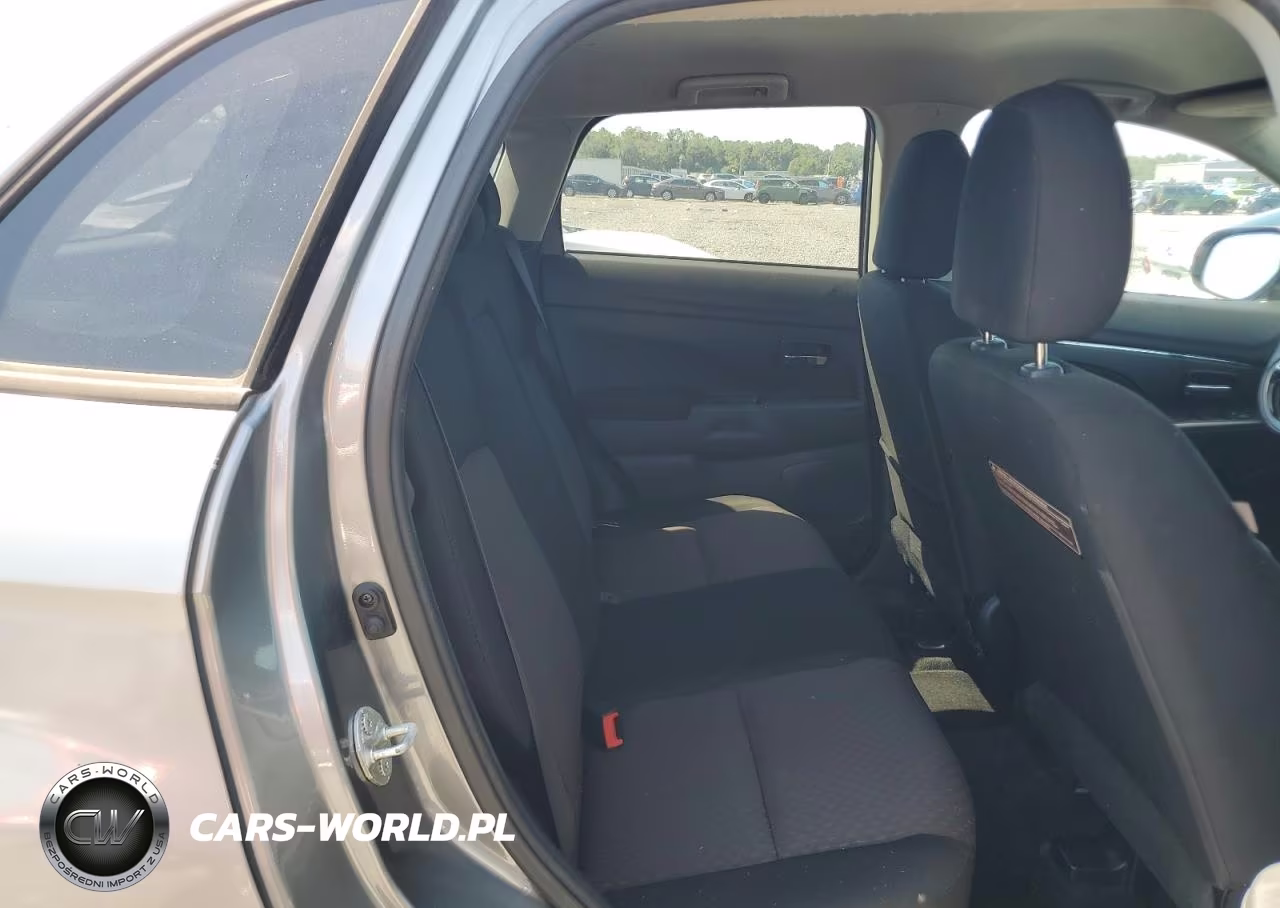 2018 Mitsubishi Outlander Sport Es VIN:JA4AP3AU4JU014393 - 11