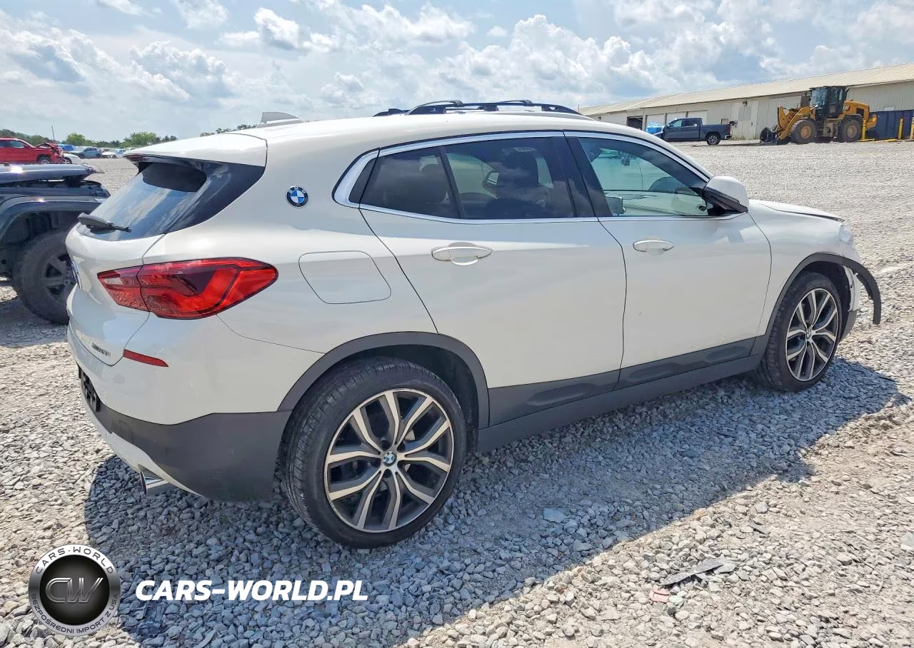 2018 BMW X2 xDrive28I VIN:WBXYJ5C39JEF74657 - 3