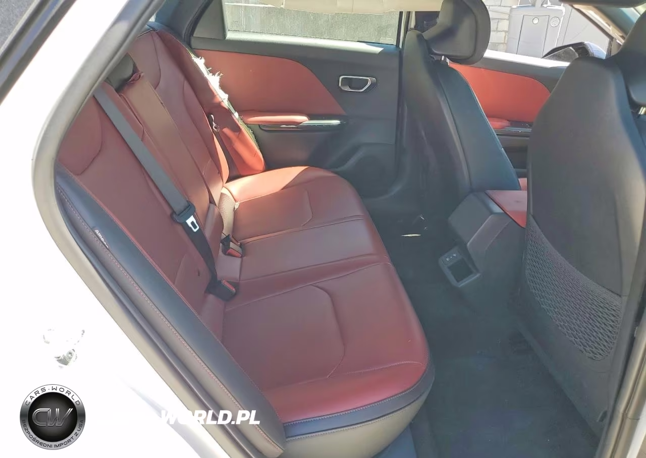 2026 Kia K4 Gt Line VIN:3KPFW4DE2TE278836 - 10