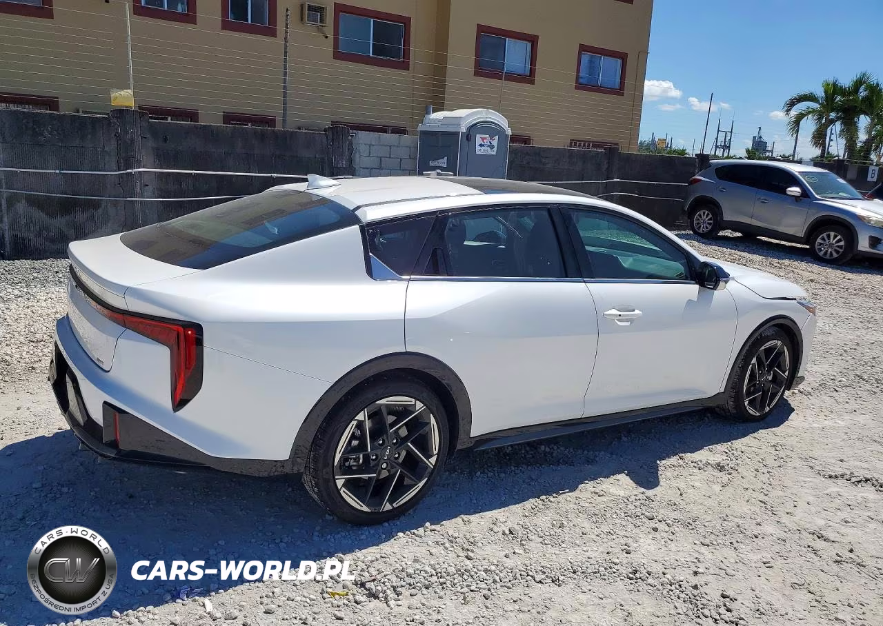 2026 Kia K4 Gt Line VIN:3KPFW4DE2TE278836 - 3