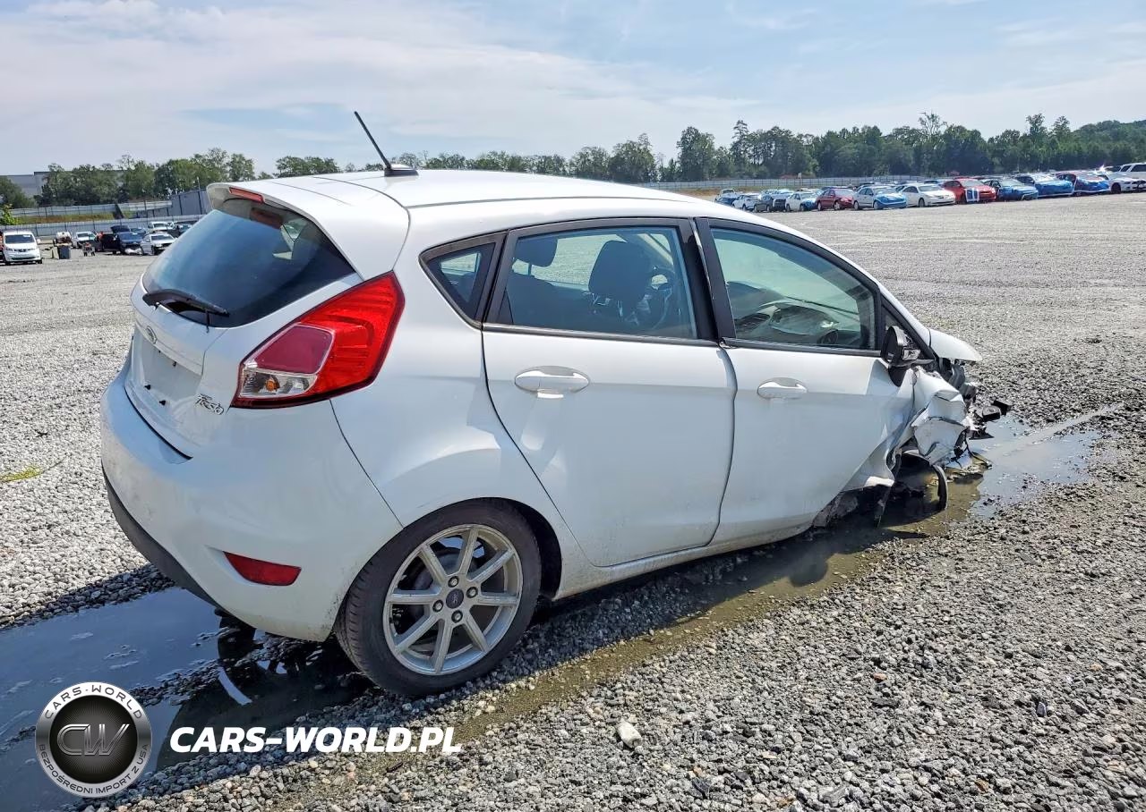2016 Ford Fiesta Se VIN:3FADP4EJ6GM157826 - 3
