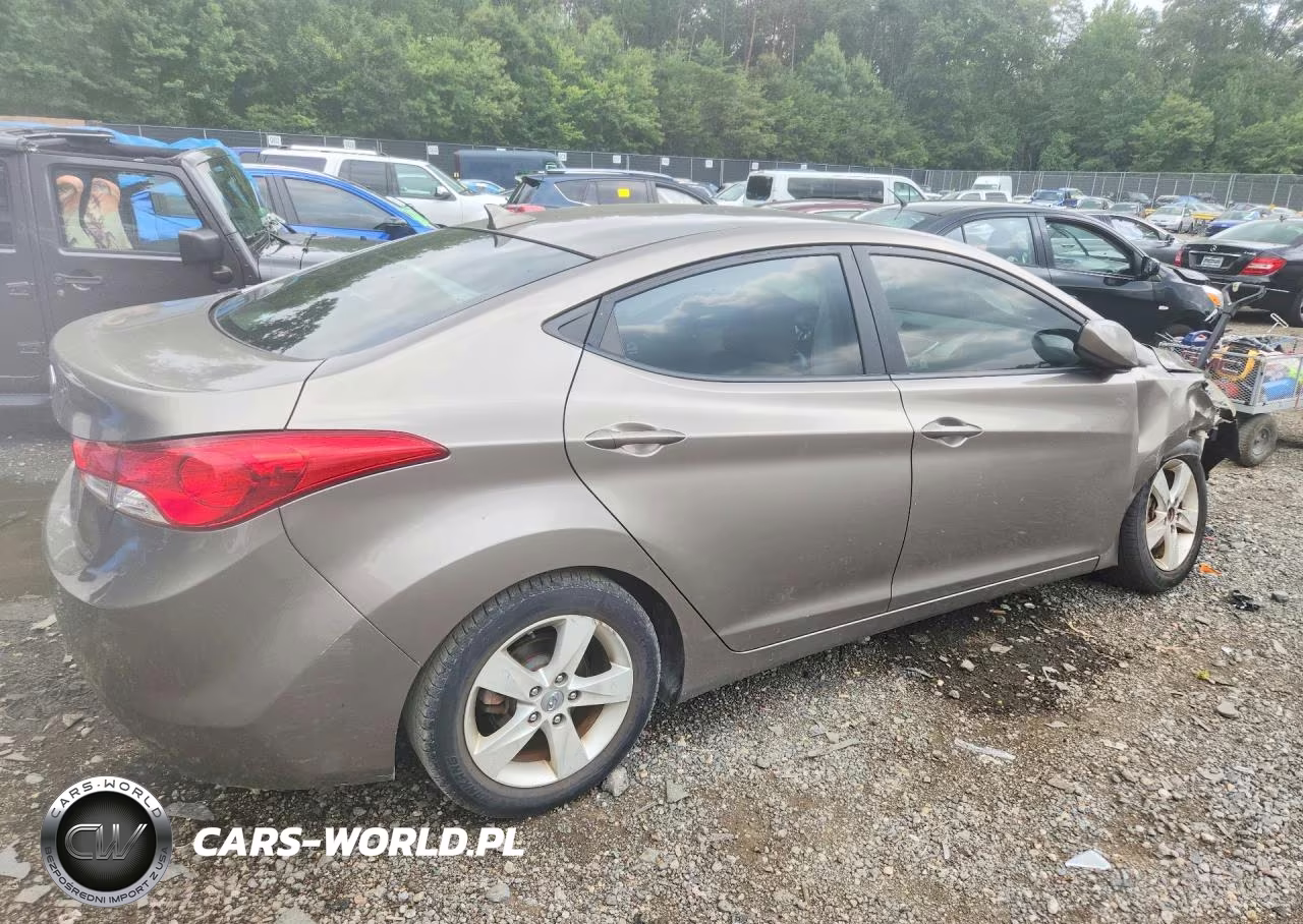 2012 Hyundai Elantra Gls VIN:5NPDH4AEXCH122447 - 3