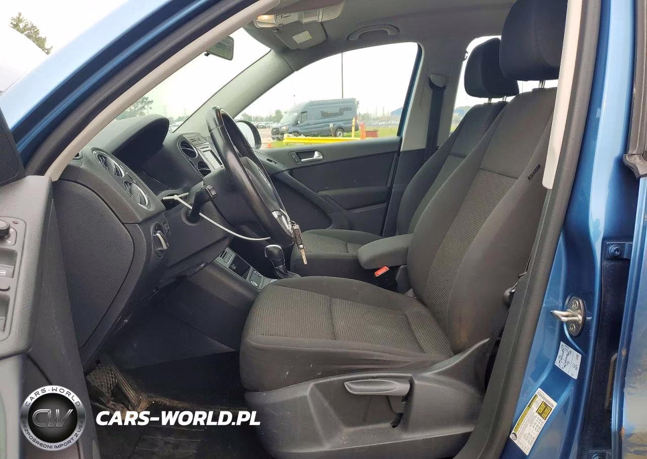 2017 Volkswagen Tiguan S VIN:WVGBV7AX1HK045958 - 7