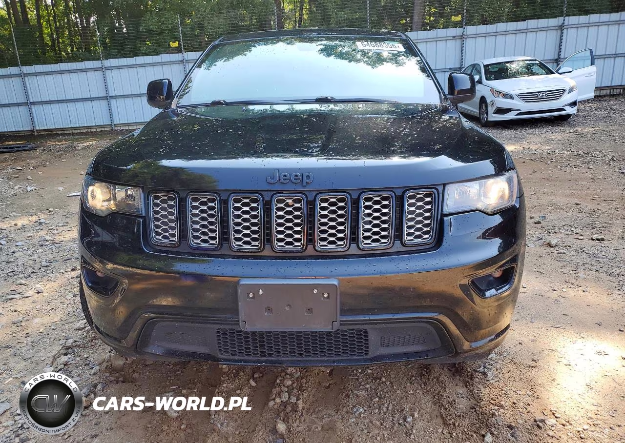 2019 Jeep Grand Cherokee Laredo VIN:1C4RJEAG9KC542762 - 5