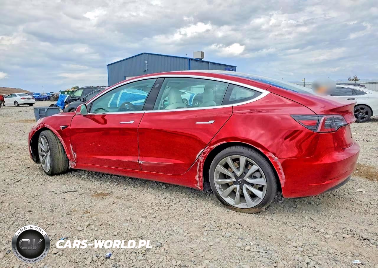 2018 Tesla Model 3 VIN:5YJ3E1EB6JF135162 - 2