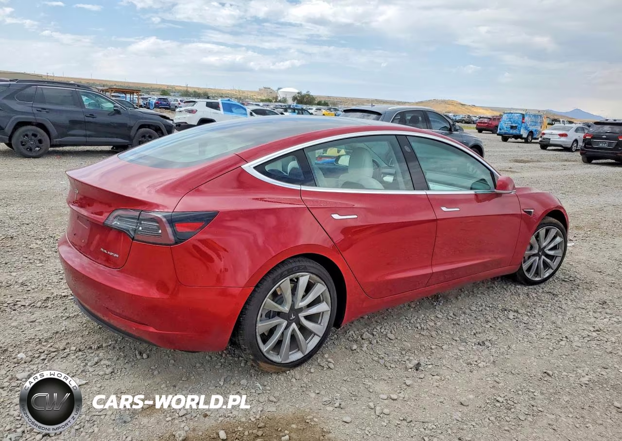 2018 Tesla Model 3 VIN:5YJ3E1EB6JF135162 - 3