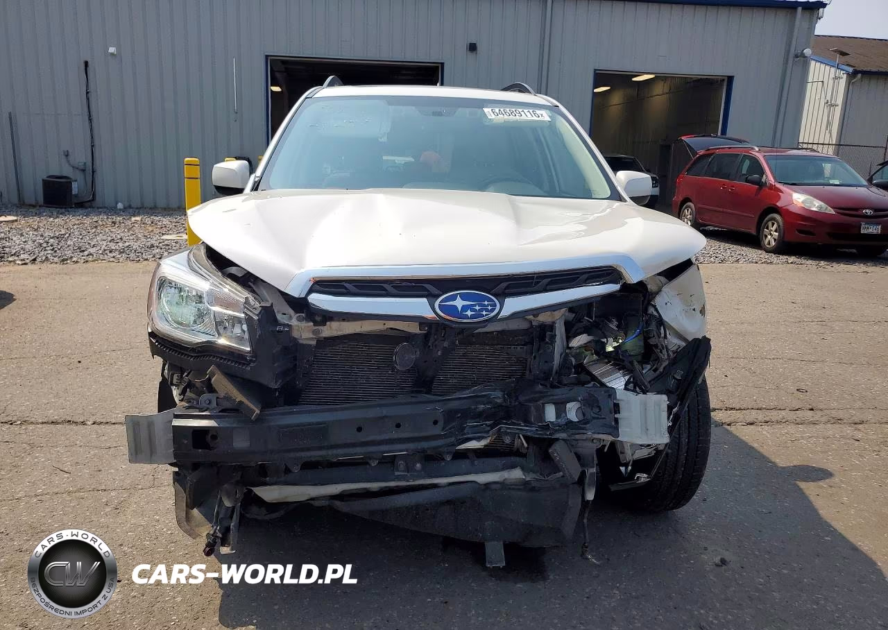 2018 Subaru Forester 2.5I Premium VIN:JF2SJAGC6JH613904 - 5