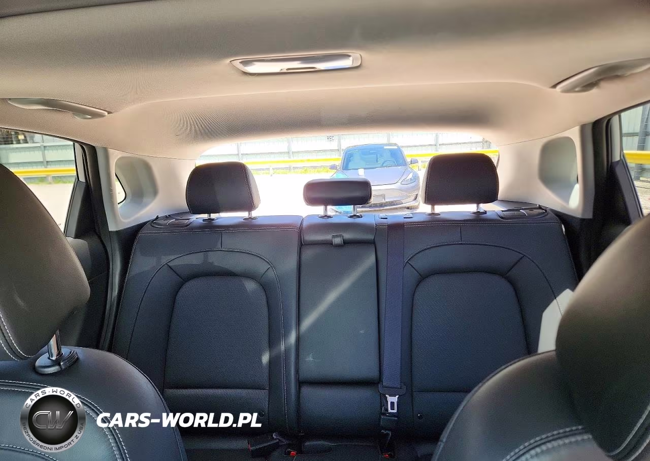 2020 Hyundai Kona Limited VIN:KM8K33A53LU538342 - 10