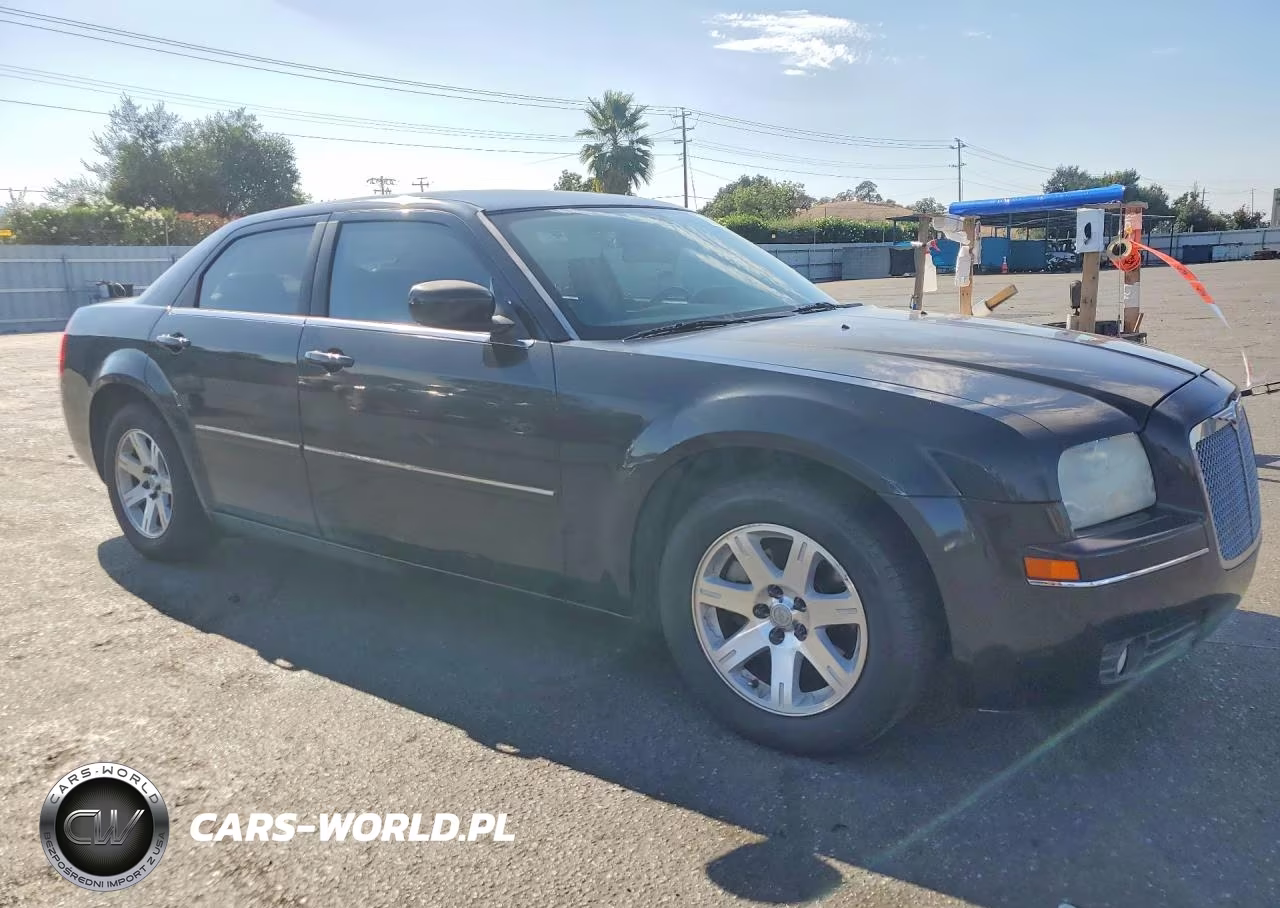 2007 Chrysler 300 Touring VIN:2C3KA53G47H773608 - 4