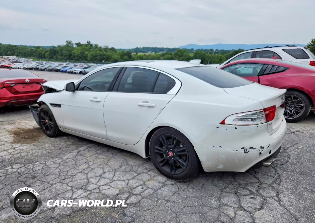 2018 Jaguar Xe Premium VIN:SAJAJ4FN4JCP28370 - 2