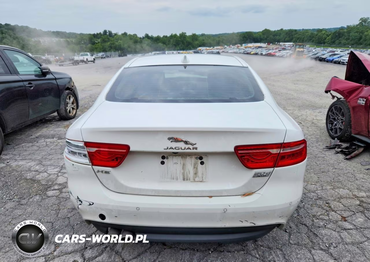 2018 Jaguar Xe Premium VIN:SAJAJ4FN4JCP28370 - 6