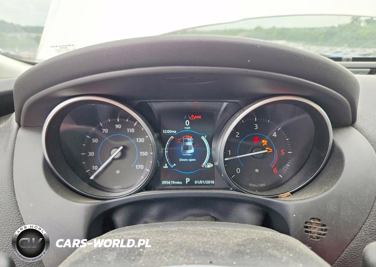 2018 Jaguar Xe Premium VIN:SAJAJ4FN4JCP28370 - 9