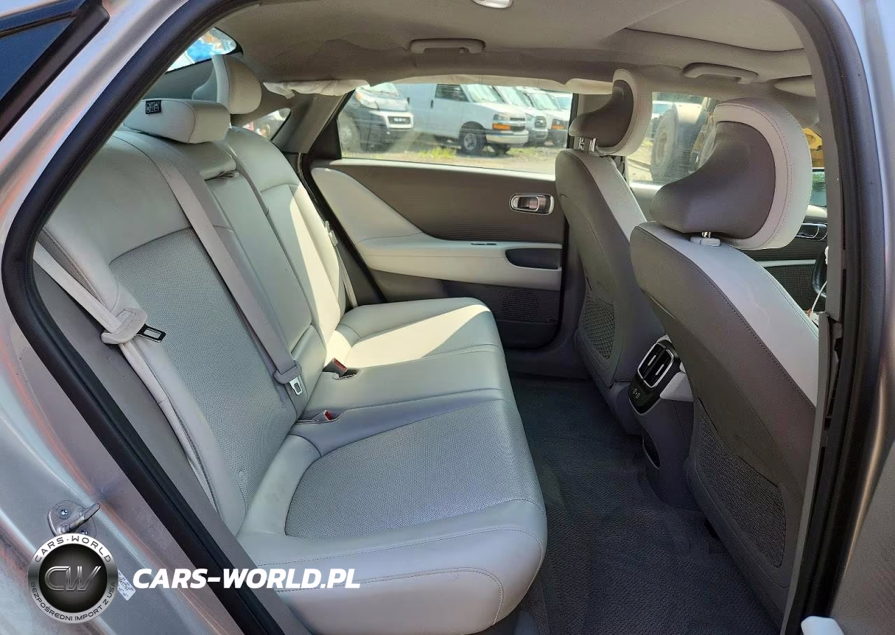 2023 Hyundai Ioniq 6 Limited VIN:KMHM54AC5PA031764 - 10