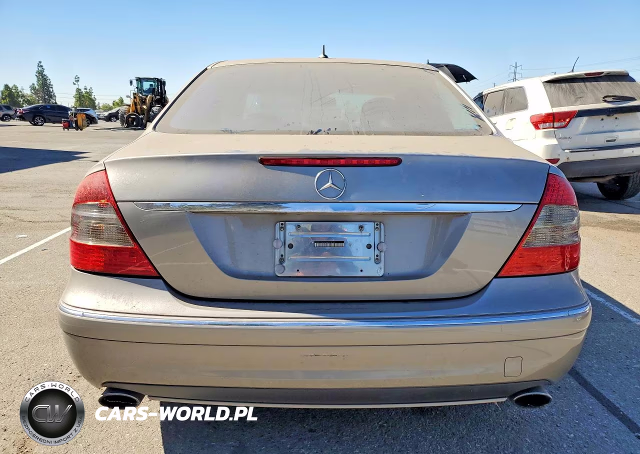 2009 Mercedes-Benz E-Class VIN:WDBUF56XX9B431818 - 6