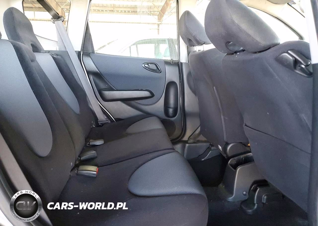 2007 Honda Fit VIN:JHMGD38687S034519 - 10