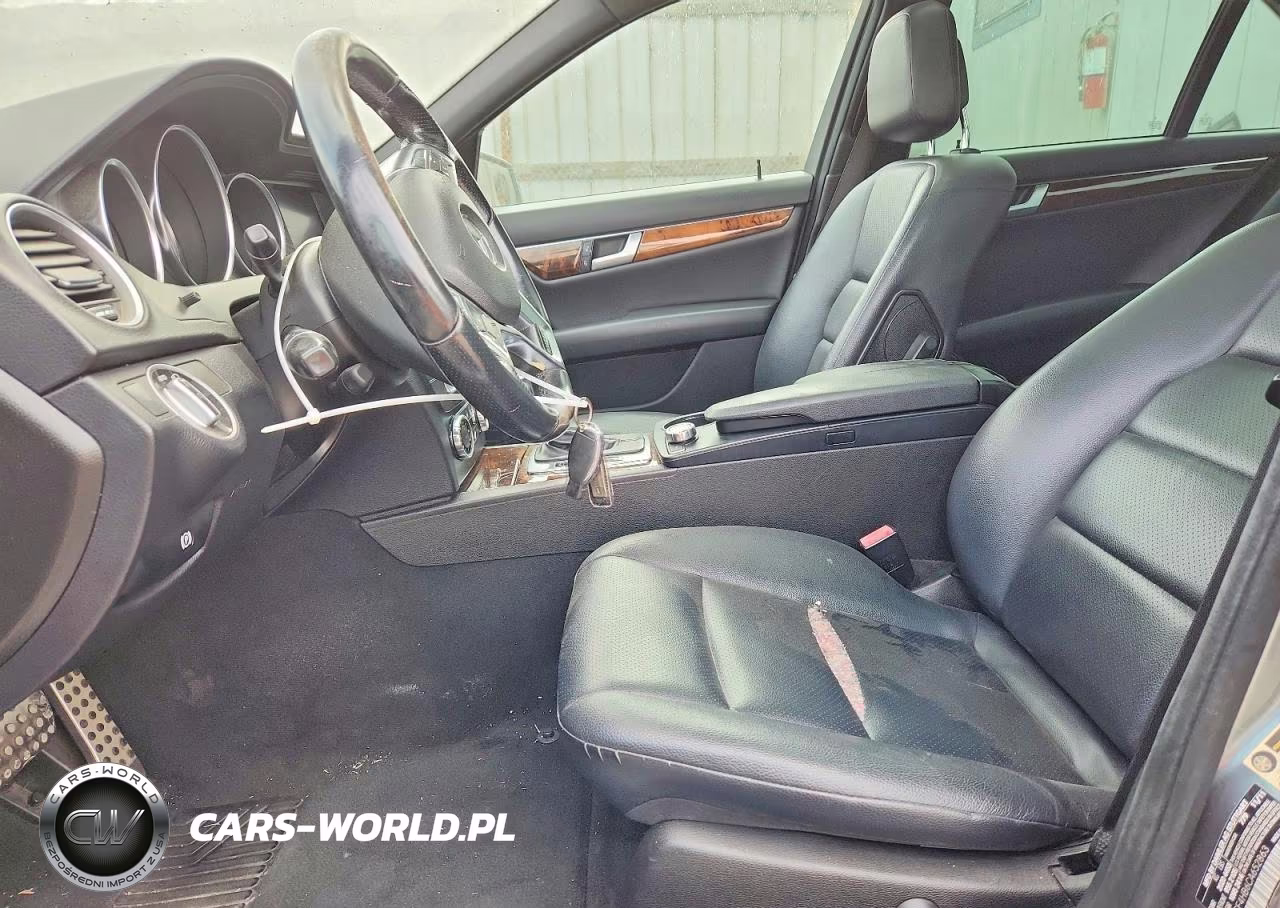 2012 Mercedes-Benz C 250 VIN:WDDGF4HB6CA652863 - 7