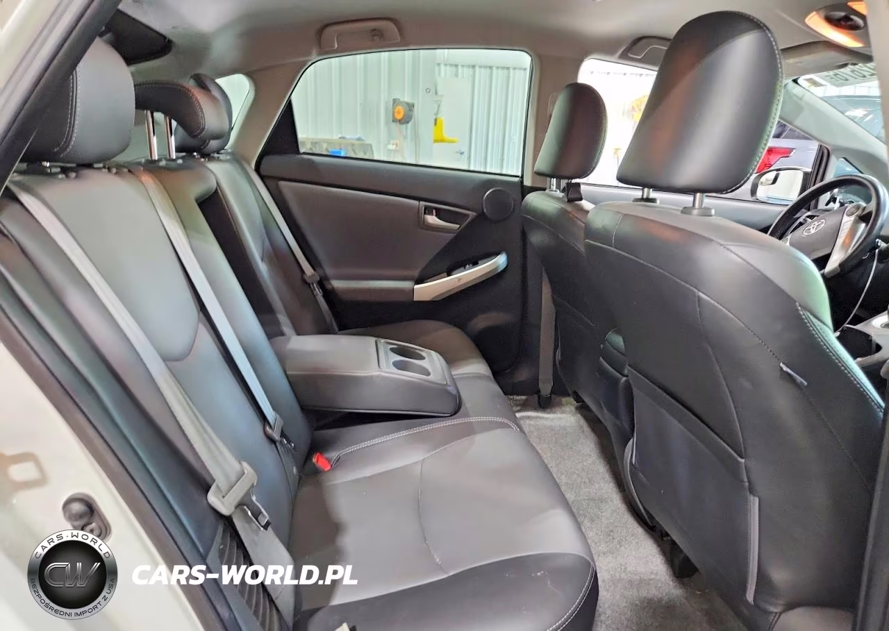 2013 Toyota Prius Five VIN:JTDKN3DU8D5681249 - 10