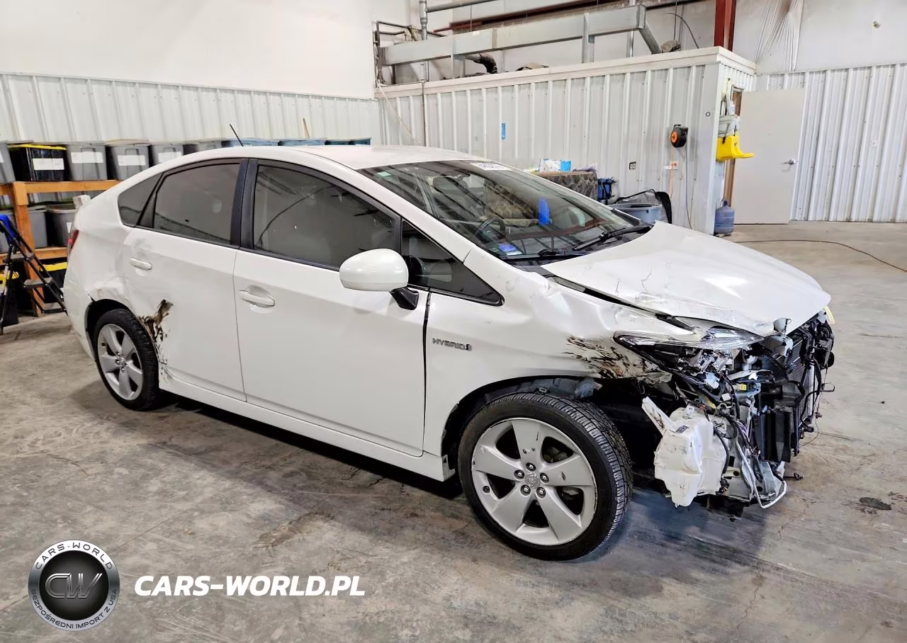 2013 Toyota Prius Five VIN:JTDKN3DU8D5681249 - 4