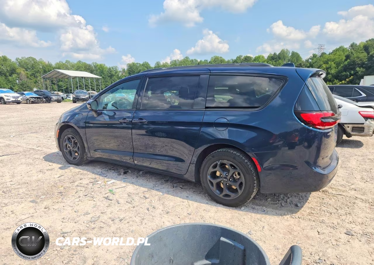 2021 Chrysler Pacifica Hybrid Touring L VIN:2C4RC1L7XMR586909 - 2