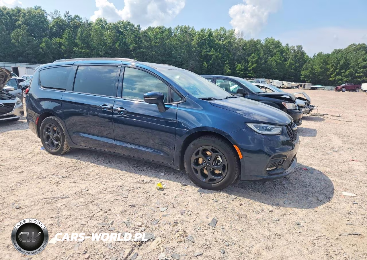 2021 Chrysler Pacifica Hybrid Touring L VIN:2C4RC1L7XMR586909 - 4