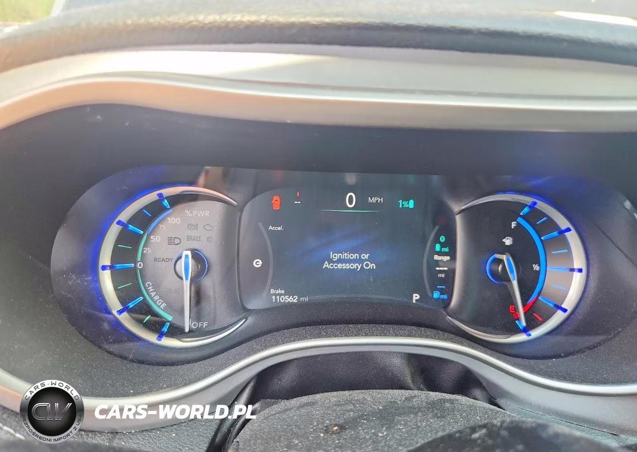 2021 Chrysler Pacifica Hybrid Touring L VIN:2C4RC1L7XMR586909 - 9
