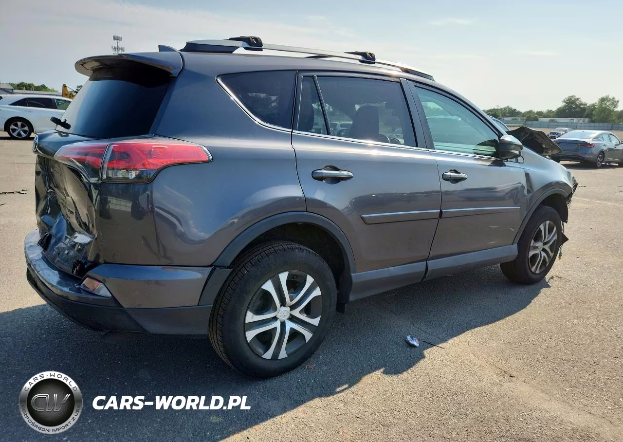 2018 Toyota Rav4 Le VIN:2T3ZFREV1JW449103 - 3