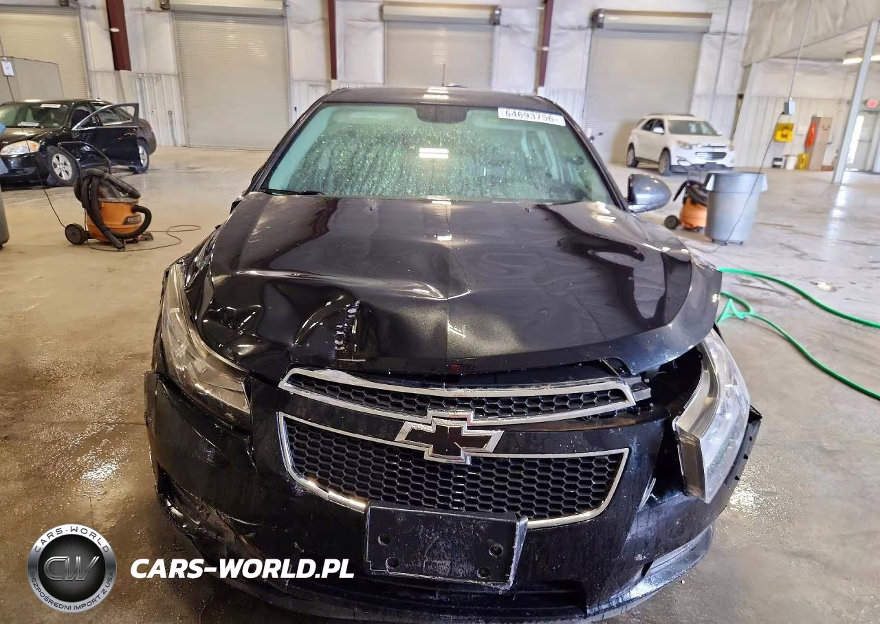 2014 Chevrolet Cruze VIN:1G1P75SZ6E7409629 - 5