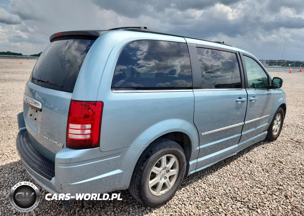 2010 Chrysler Town & Country Touring VIN:2A4RR5DX7AR501146 - 3