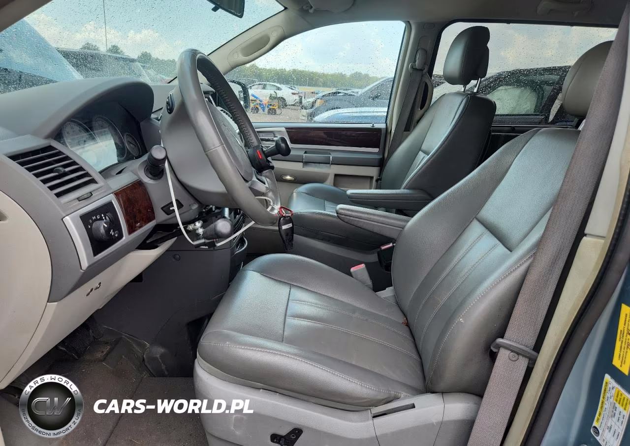 2010 Chrysler Town & Country Touring VIN:2A4RR5DX7AR501146 - 7