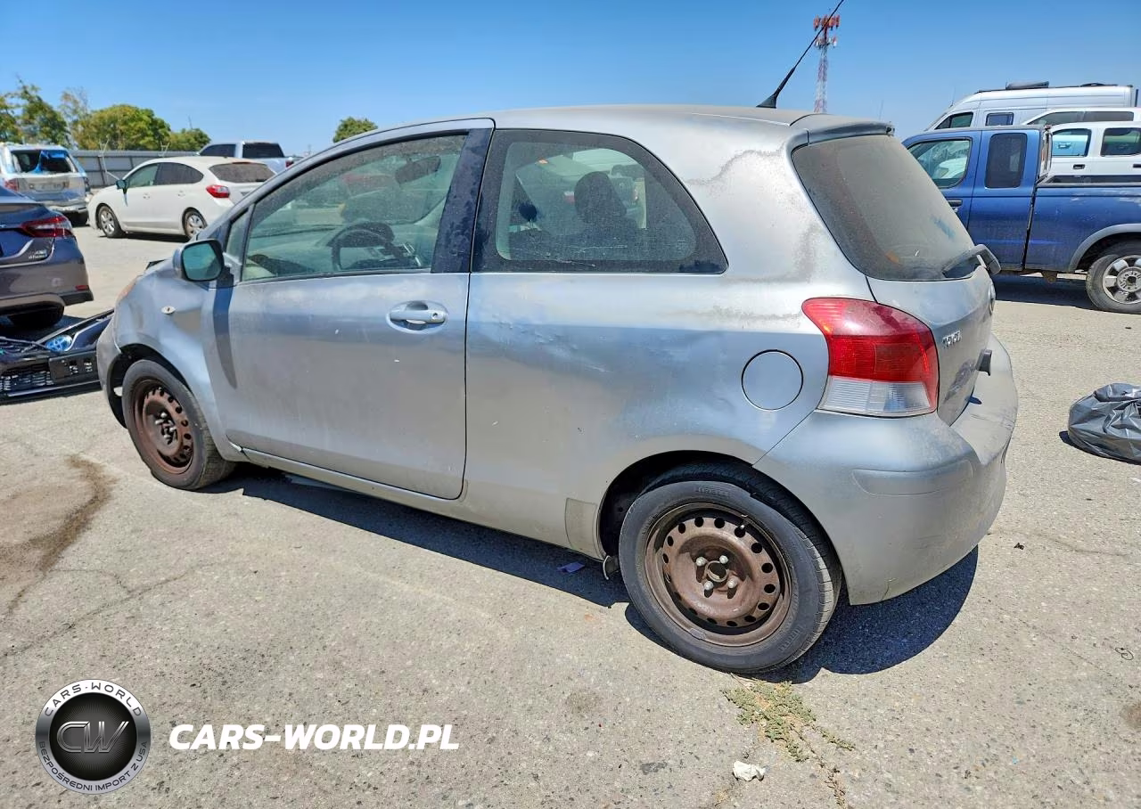 2010 Toyota Yaris Base VIN:JTDJT4K34A5319982 - 2