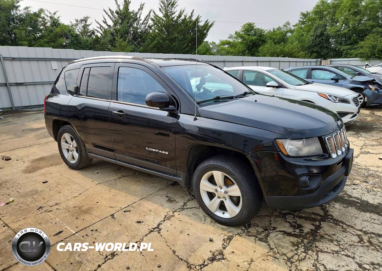 2014 Jeep Compass Latitude VIN:1C4NJDEB2ED626296 - 4