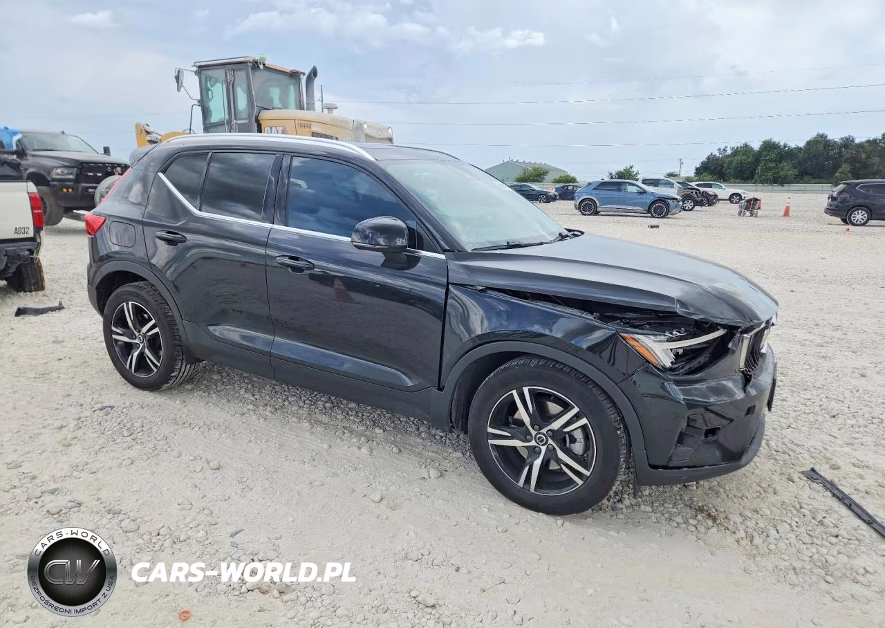 2025 Volvo Xc40 Core VIN:YV4L12UJ2S2479373 - 4