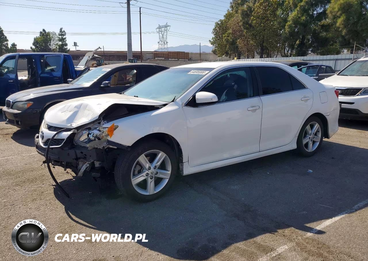 2014 Toyota Camry Se – zdjęcie 1 z 13
