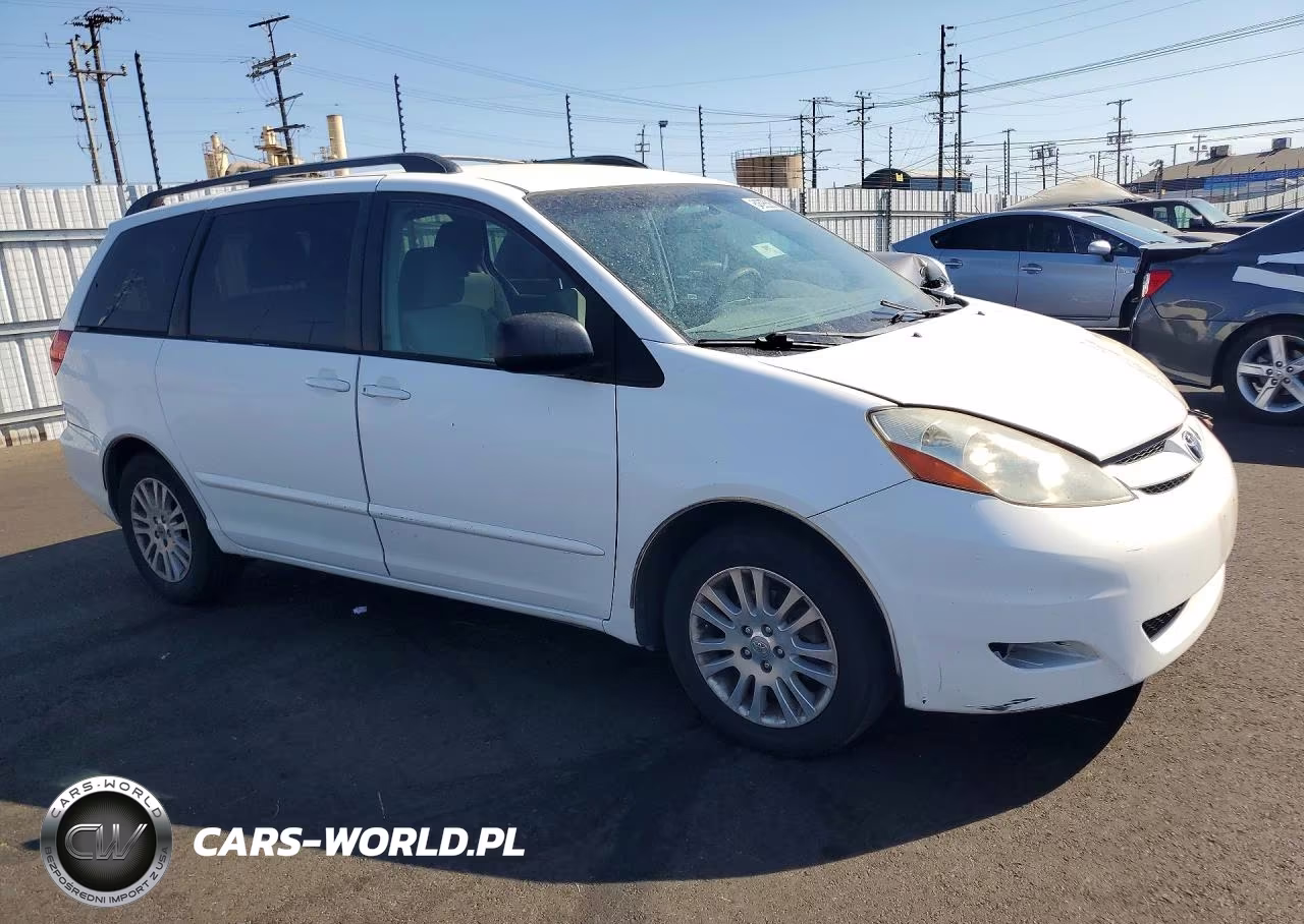 2010 Toyota Sienna Le 8-Passenger VIN:5TDKK4CC1AS327621 - 4